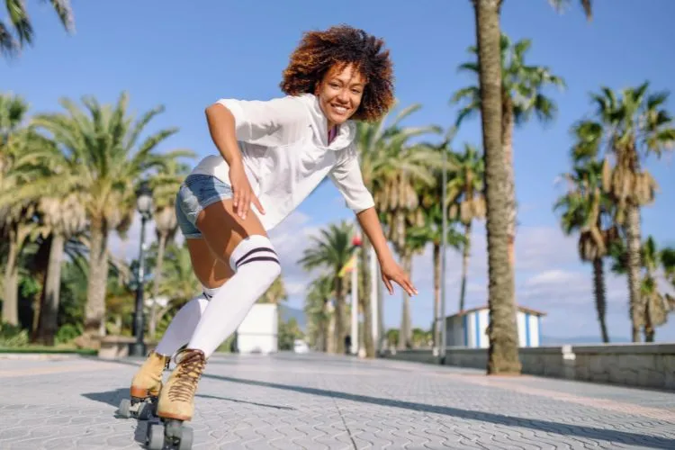 How many calories does roller skating burn per hour