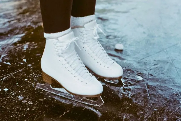 How to Break in Ice Skates? Detailed Guide