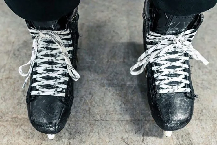 How to Lace Hockey Skates? Best Guide